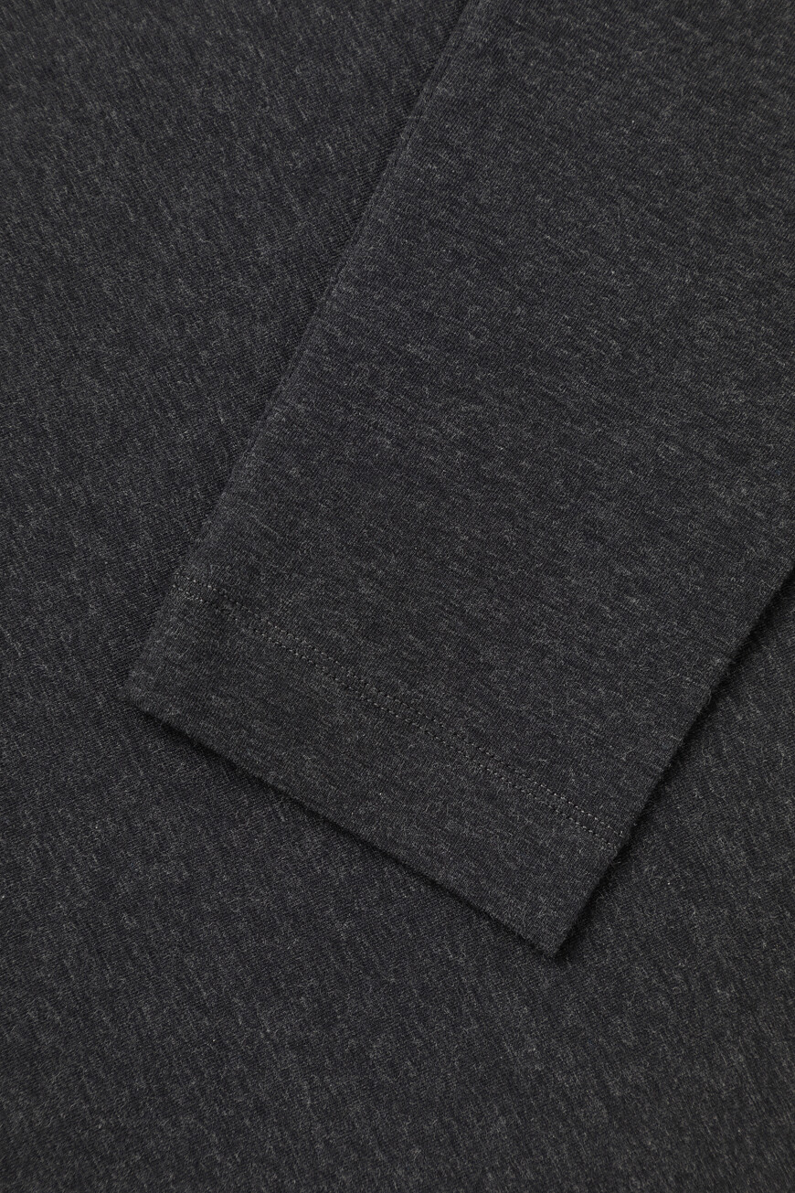 лонгслив  M0T18B0107 C055 на официальном сайте