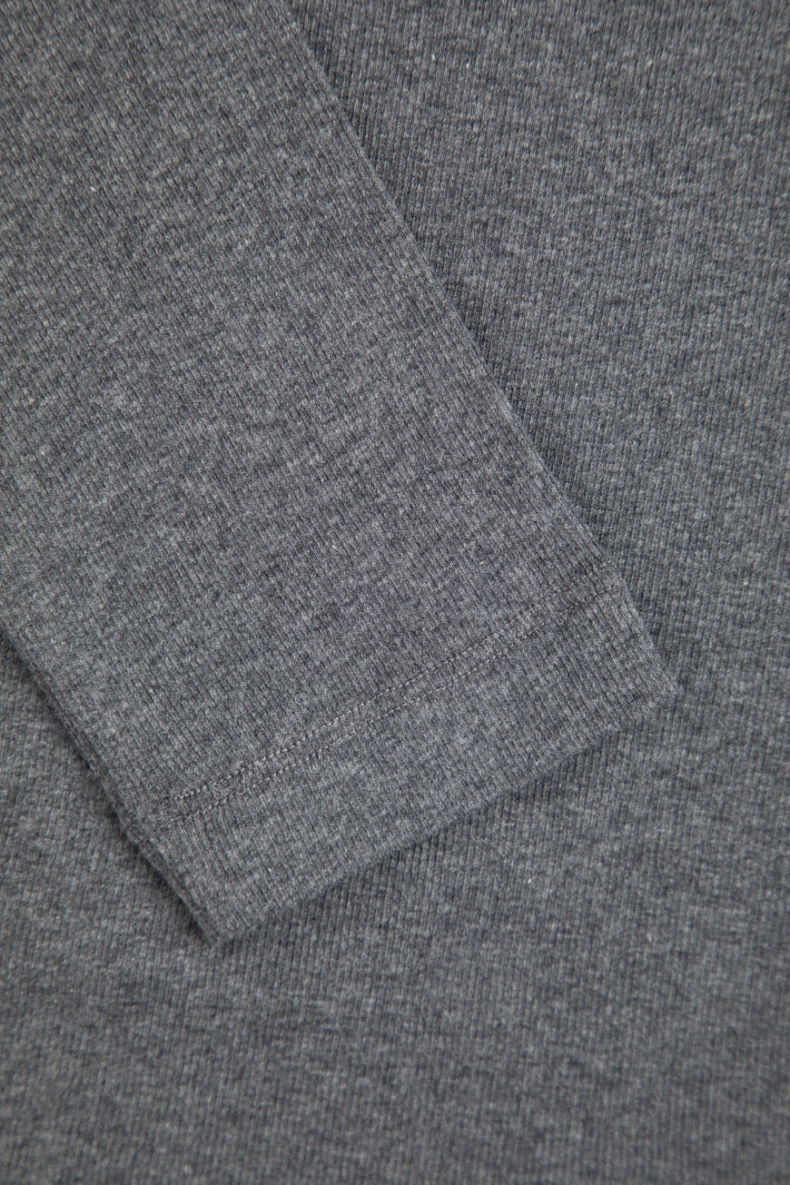 лонгслив  M0TC8BJ300 CV563 оригинал