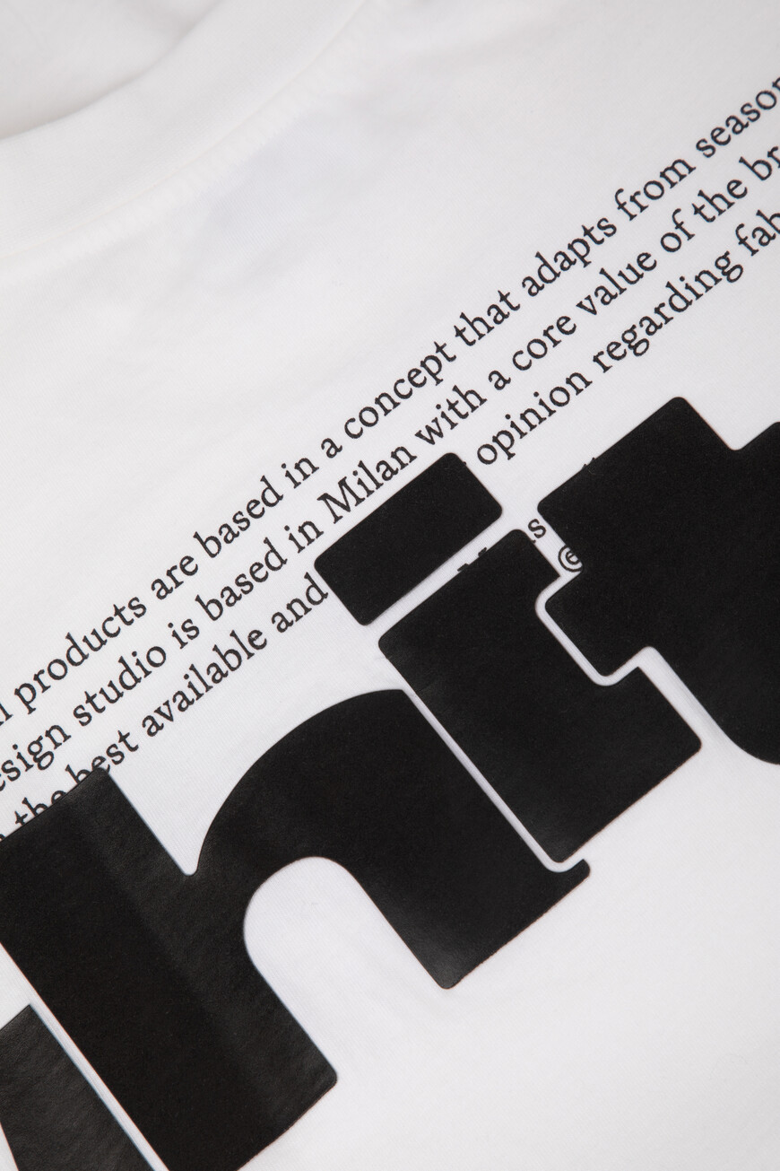 футболка  OMAA120F24JER00G0110 на официальном сайте