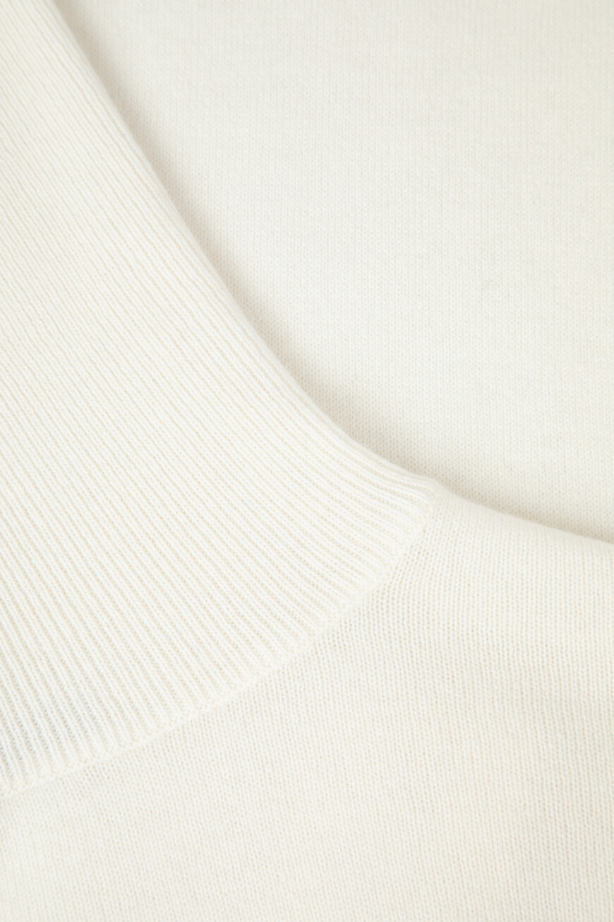 водолазка  M12150103 C159 по распродаже