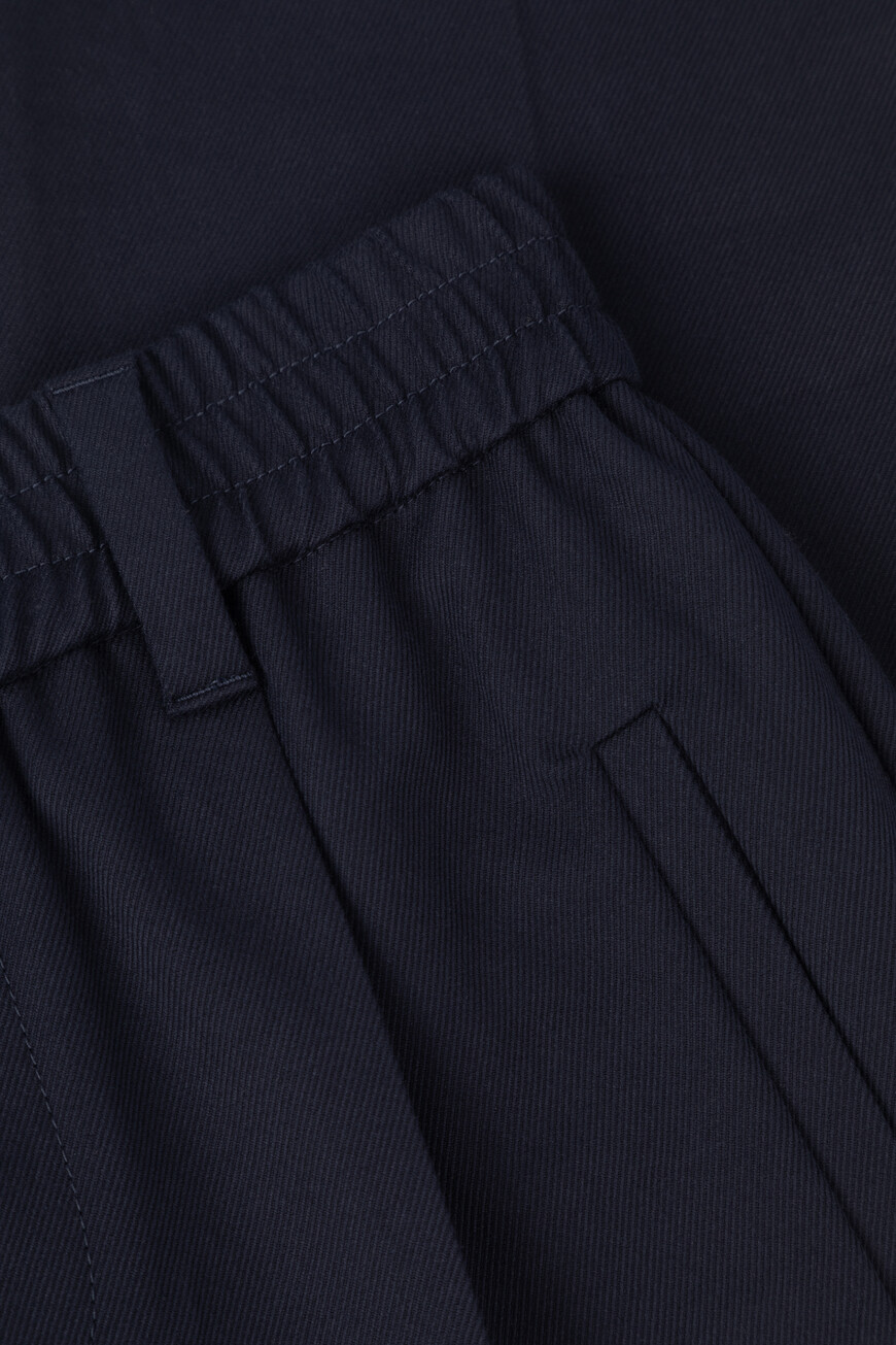 брюки  MA126P8416 C9574 на официальном сайте