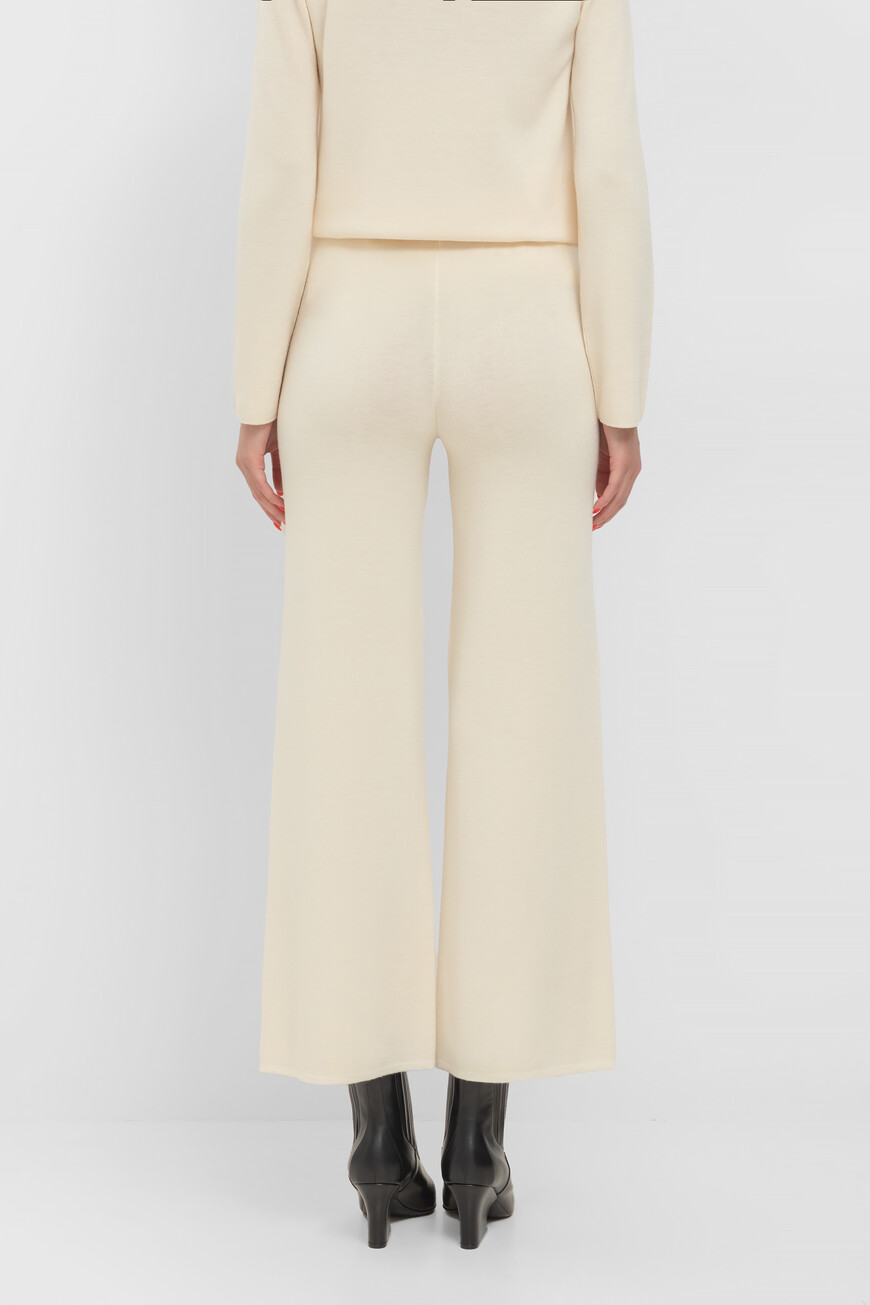 брюки  модель modine MODINE 058468 0202 по акции