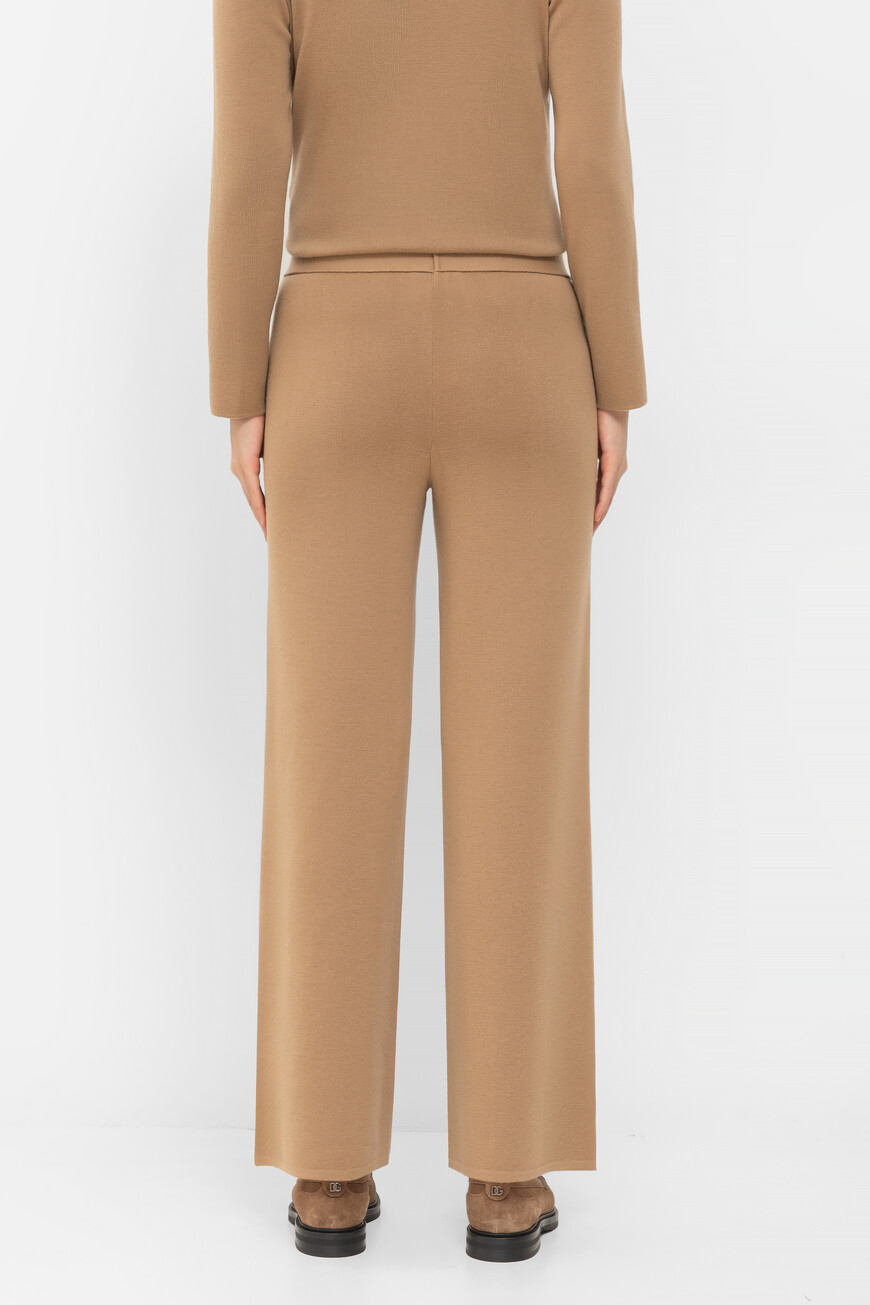 брюки  модель modine MODINE 058468 2310 по акции