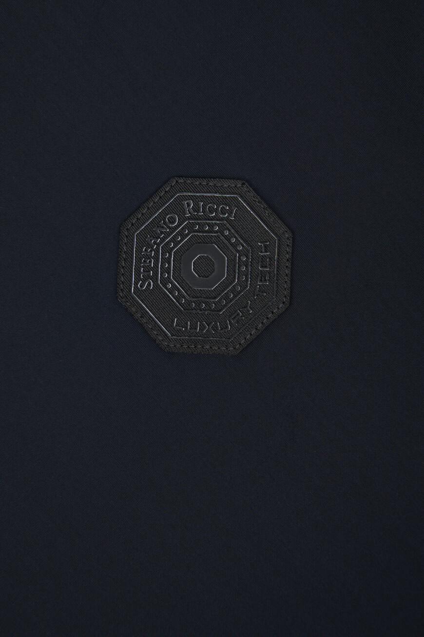 олимпийка  модель из коллекции sr luxury tech MYJ4400010 A15506 NEVC на официальном сайте