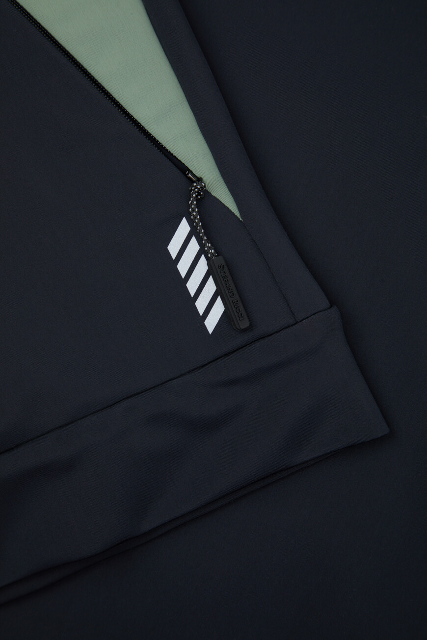 олимпийка  модель из коллекции sr luxury tech MYJ4400010 A15506 NEVC оригинал