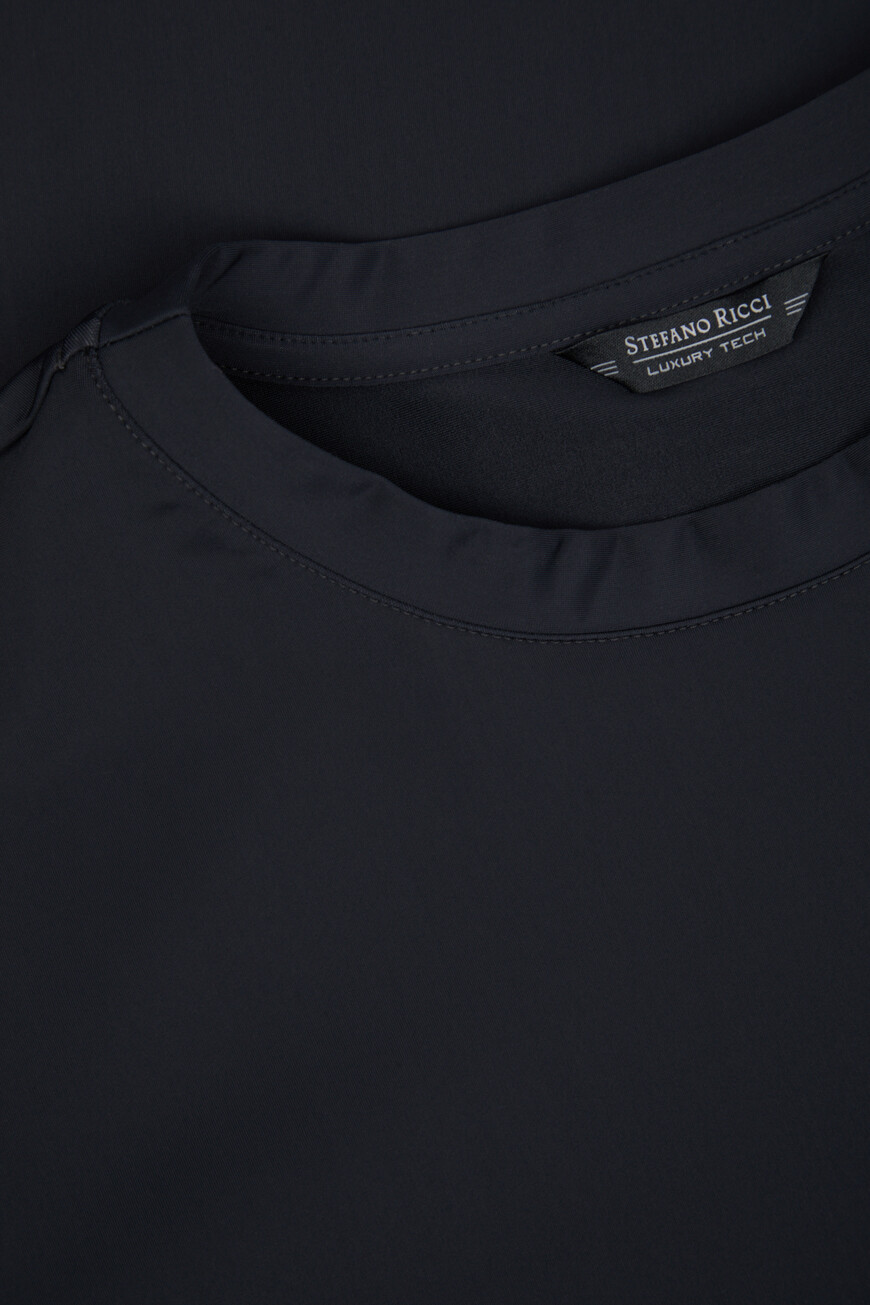 лонгслив  модель из коллекции sr luxury tech MYH4400010 A15540 NEVC по распродаже