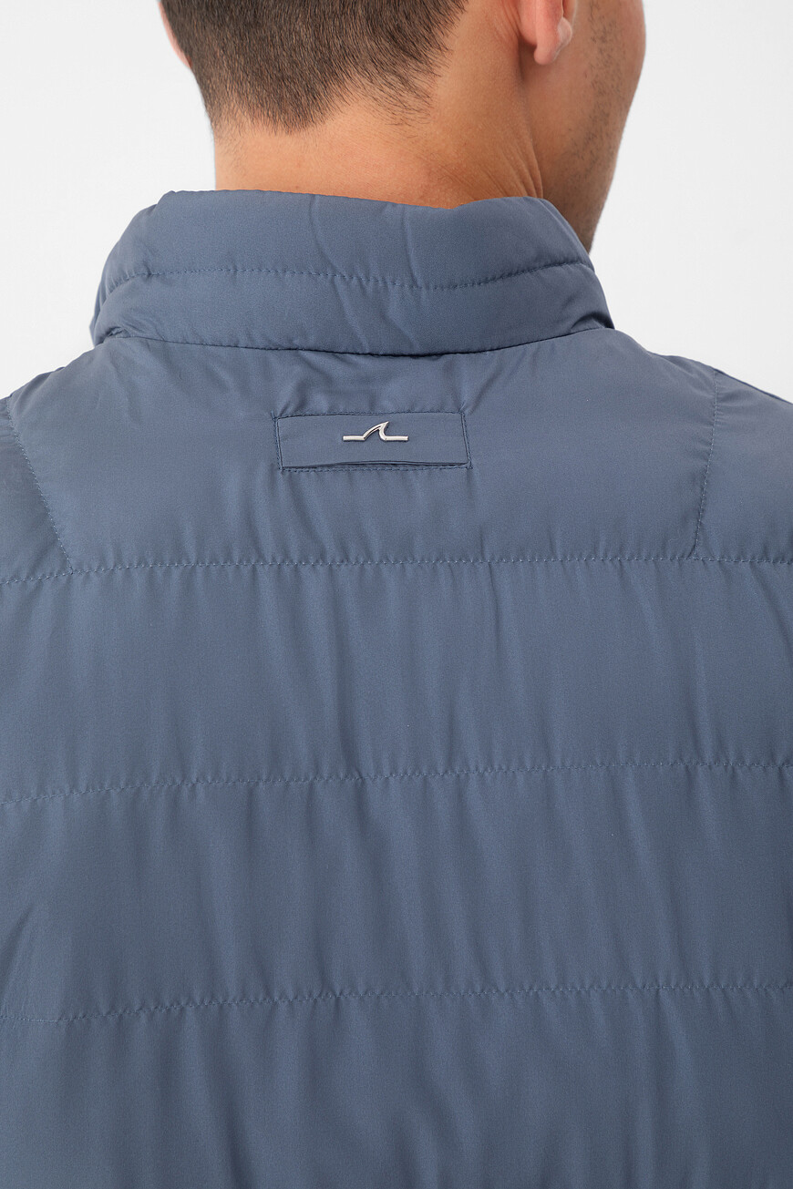 жилет  25412092 635 со скидкой