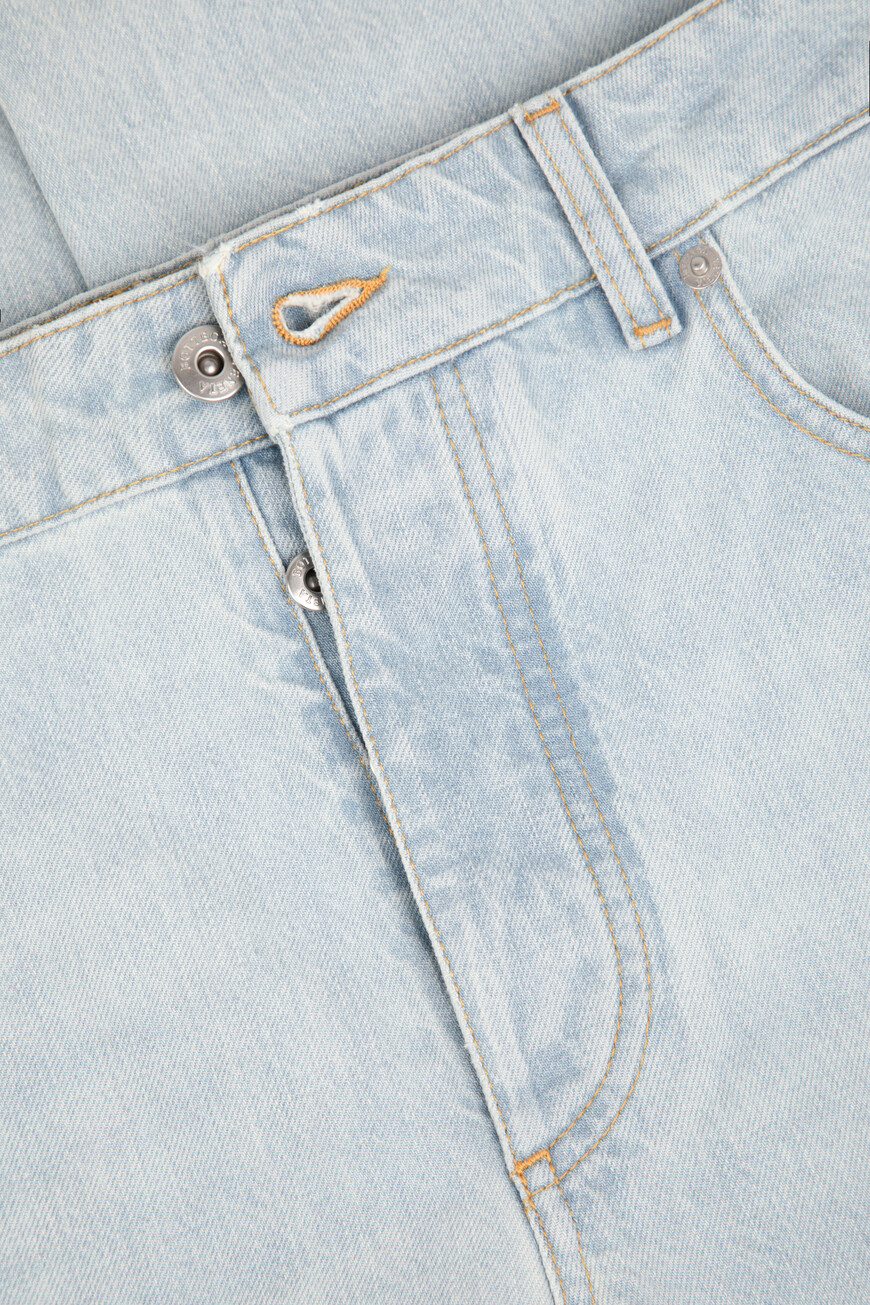 джинсы  813503 V4ZR0 4132 по распродаже