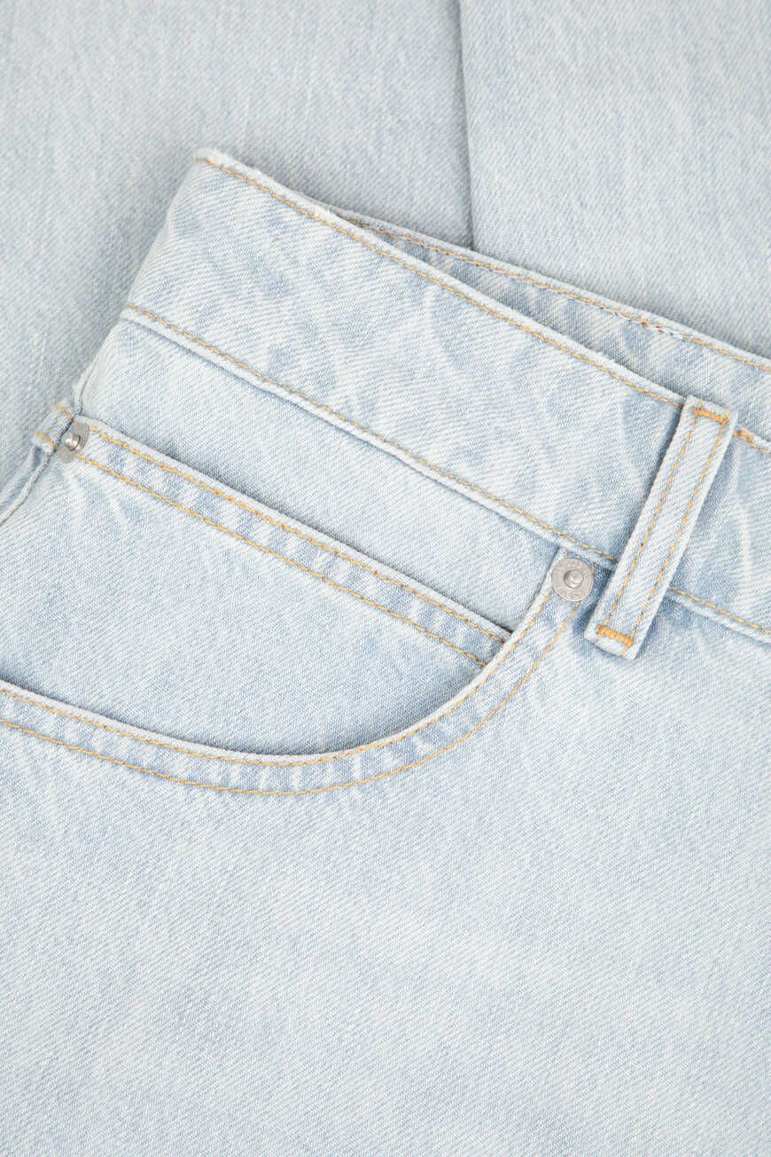 джинсы  813503 V4ZR0 4132 на официальном сайте