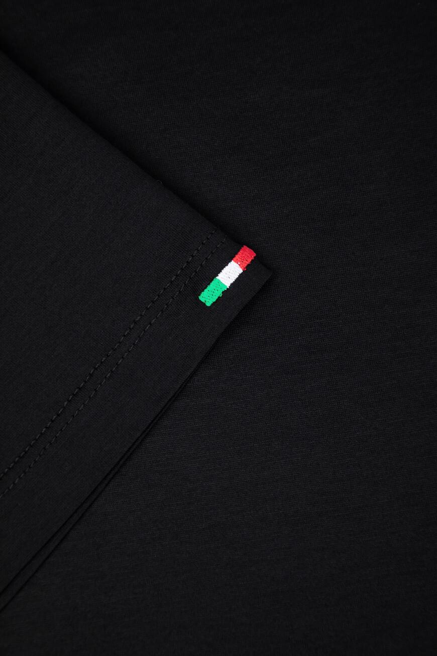 футболка  MNH5103890 TE0001 N999 по распродаже