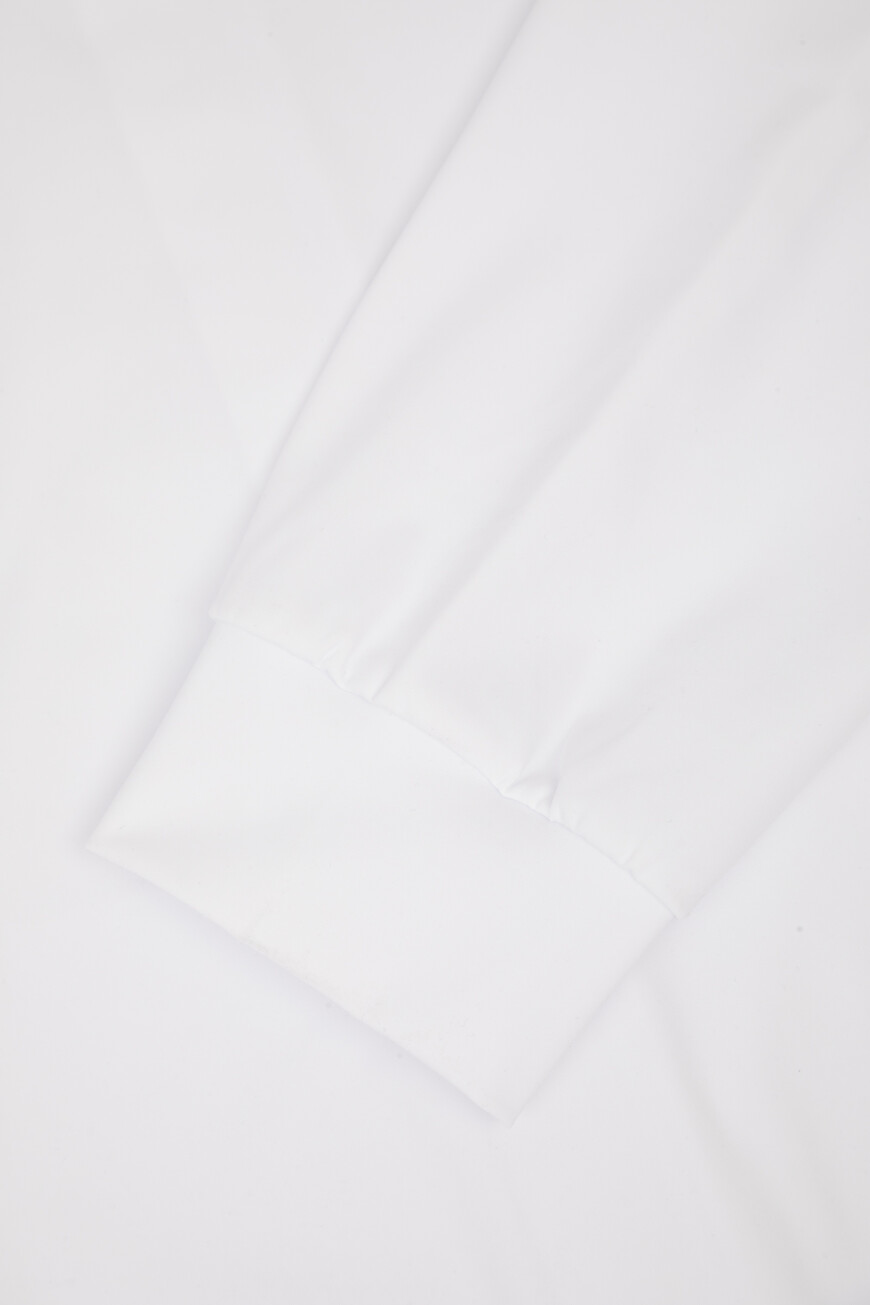 кофта спорт  модель из коллекции sr luxury tech M6J52R0160 PAEA2S WHNT на официальном сайте