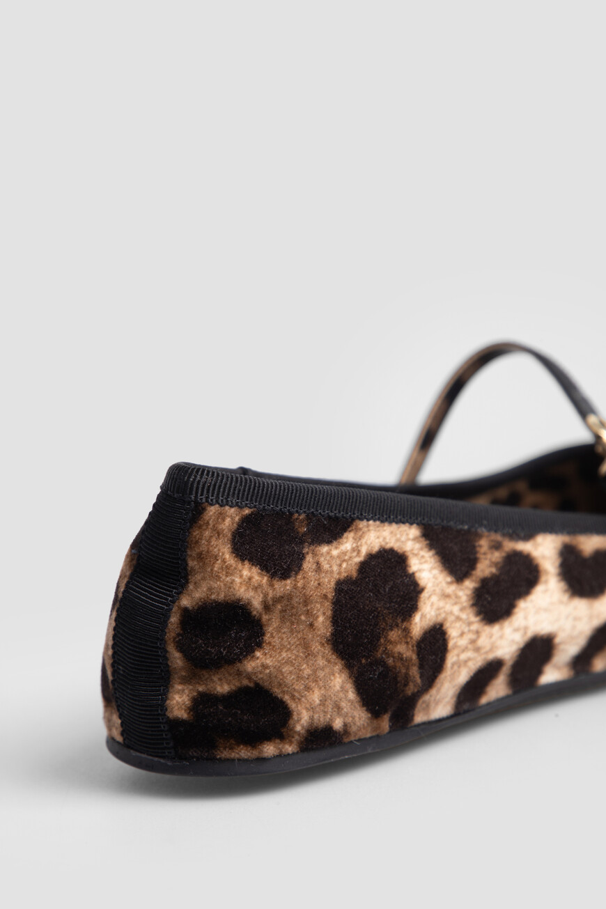 балетки dolce&gabbana модель vally CB0246 A6L96 HY13M на официальном сайте