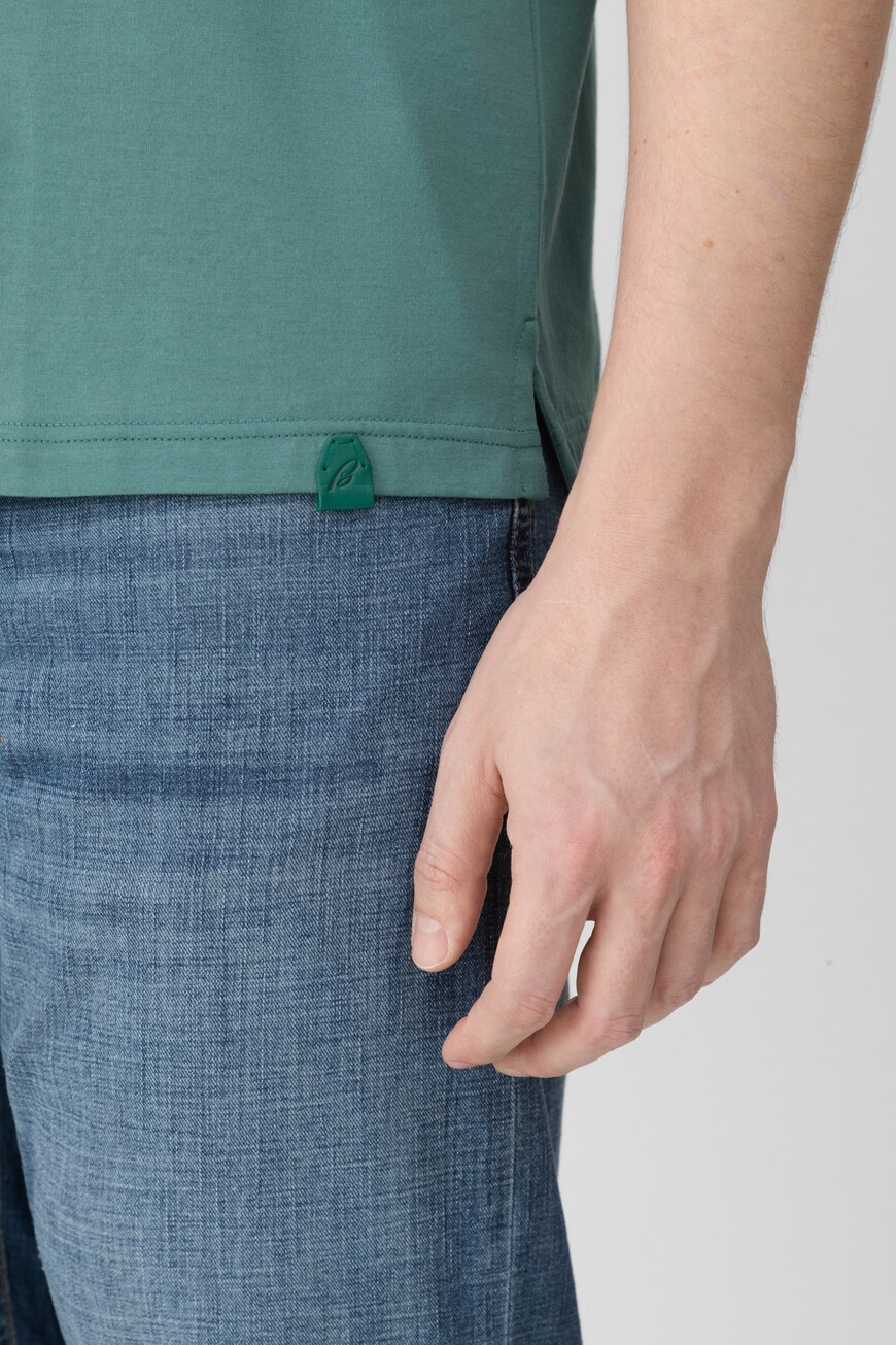 футболка  UJSY0L OA613 3600 по низкой цене