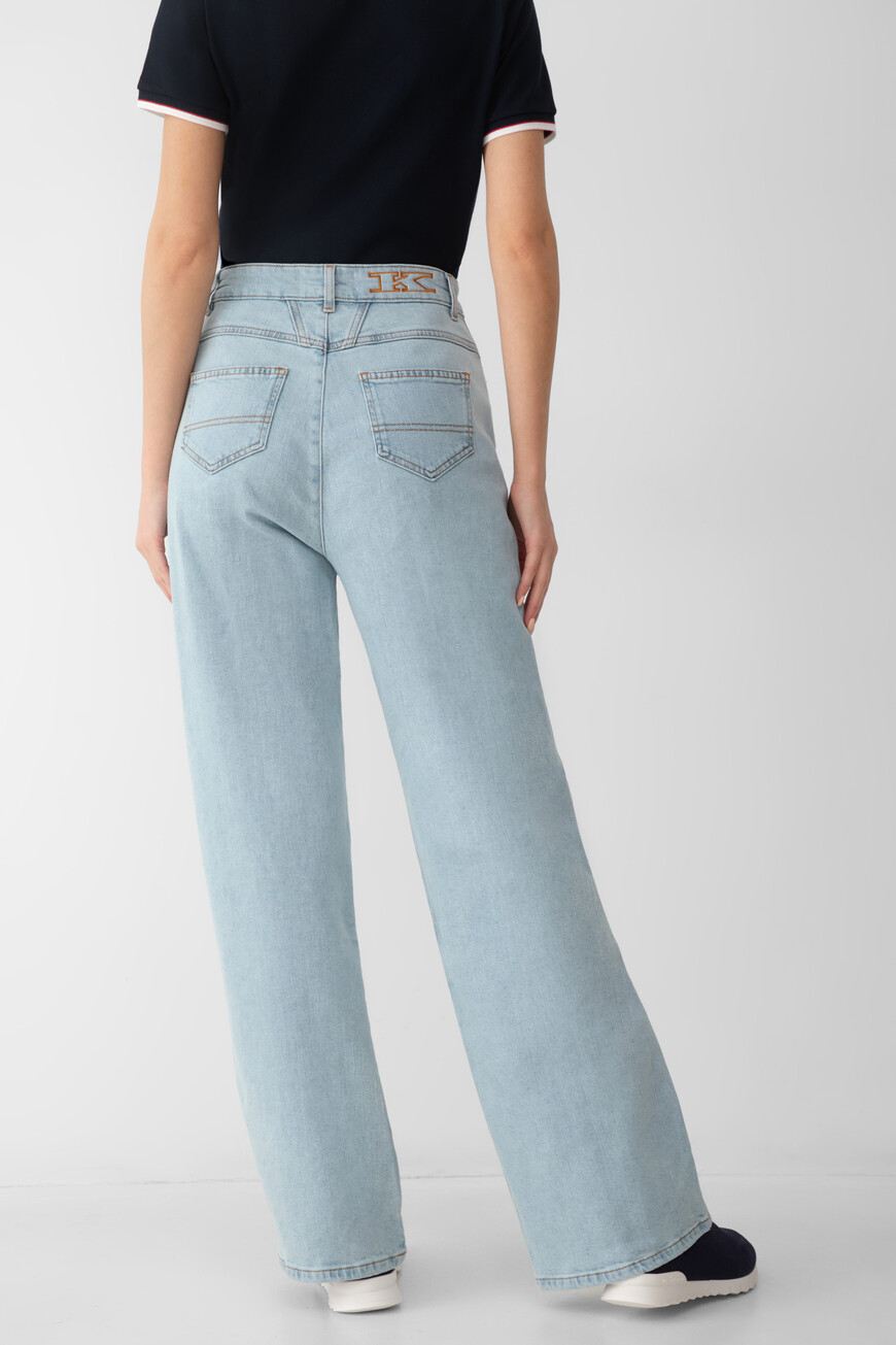 джинсы  модель sartorial DJ53102K0930F01009 по акции