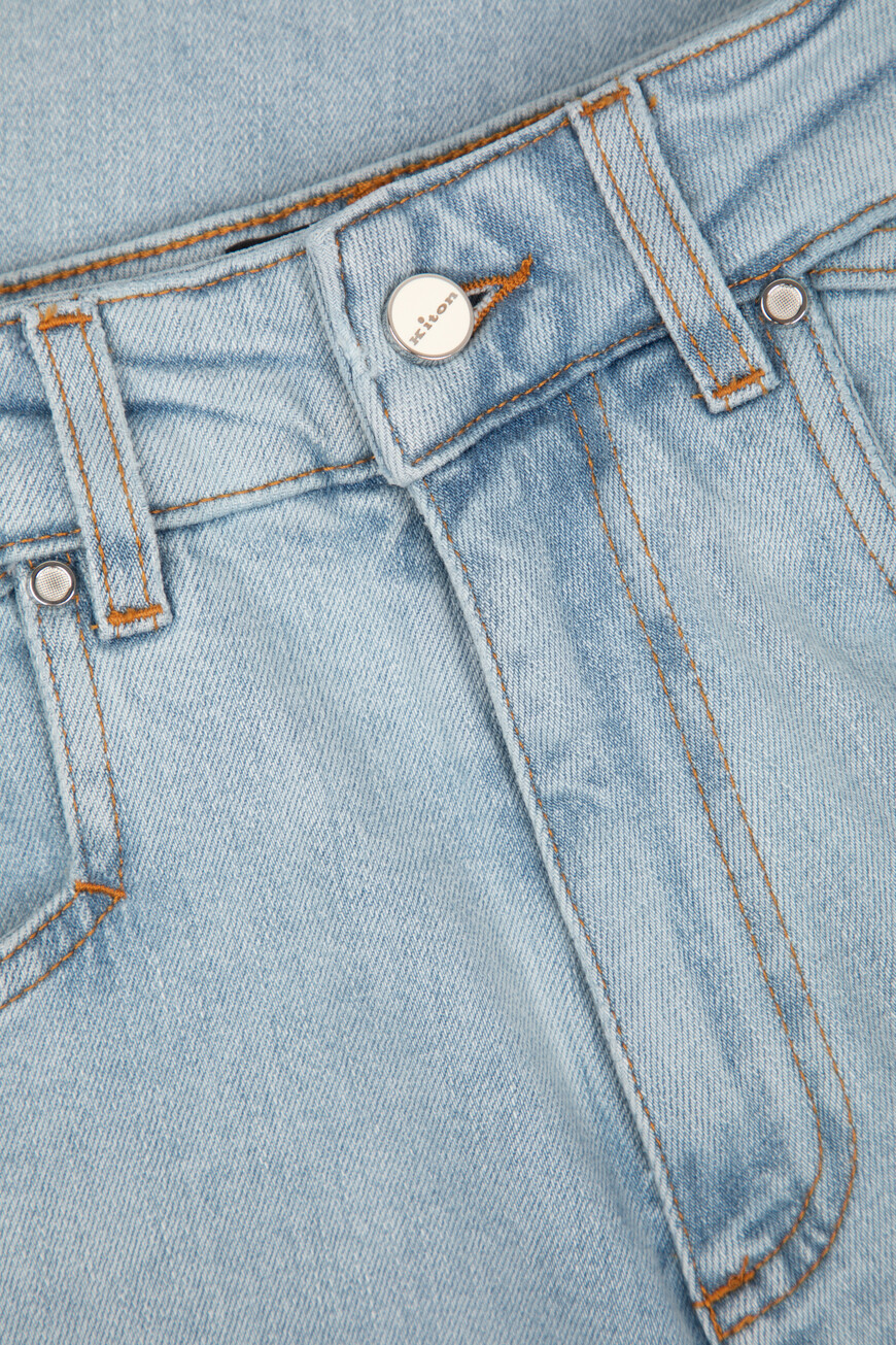 джинсы  модель sartorial DJ53102K0930F01009 по распродаже