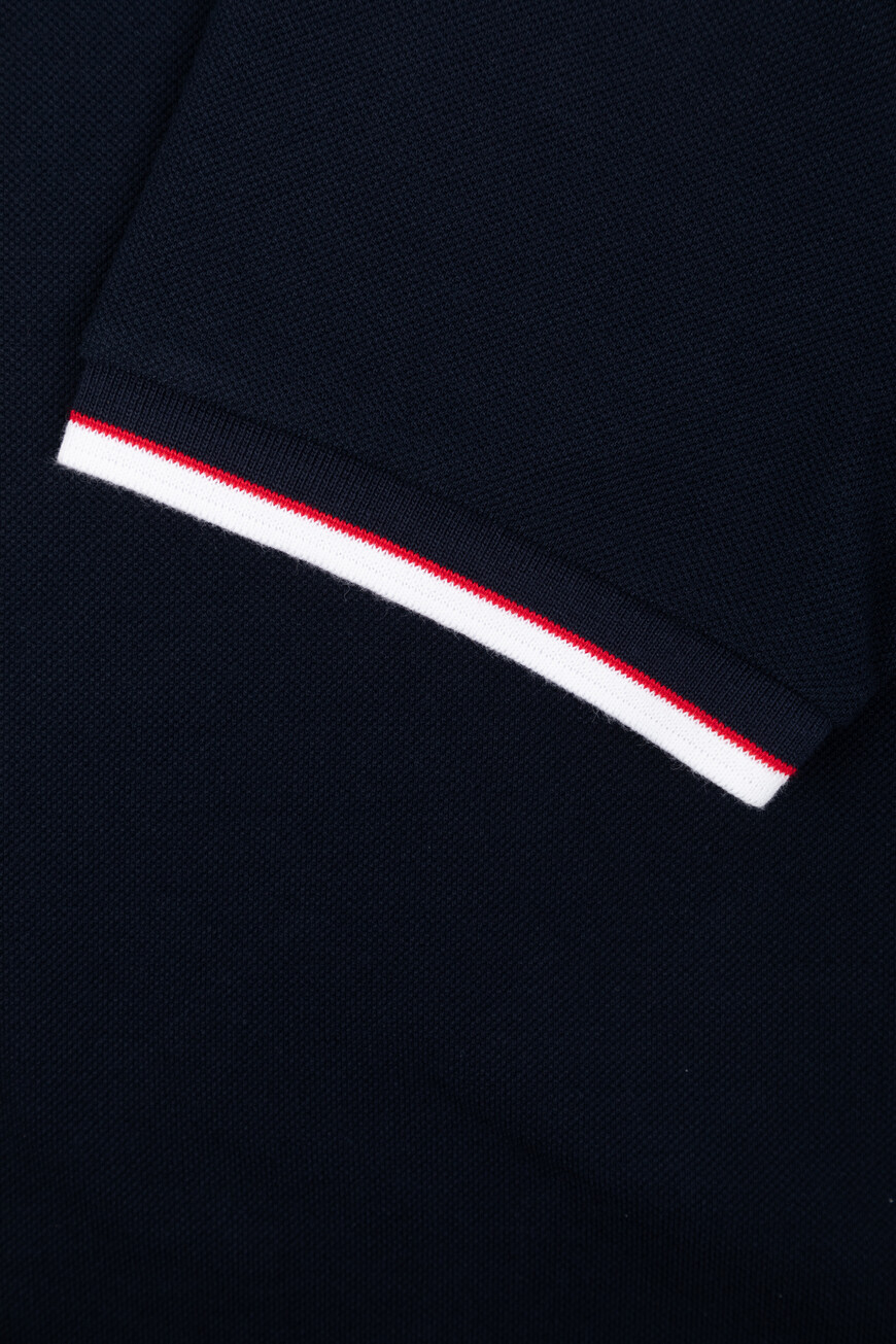 поло  D59446K0914F04001 на официальном сайте