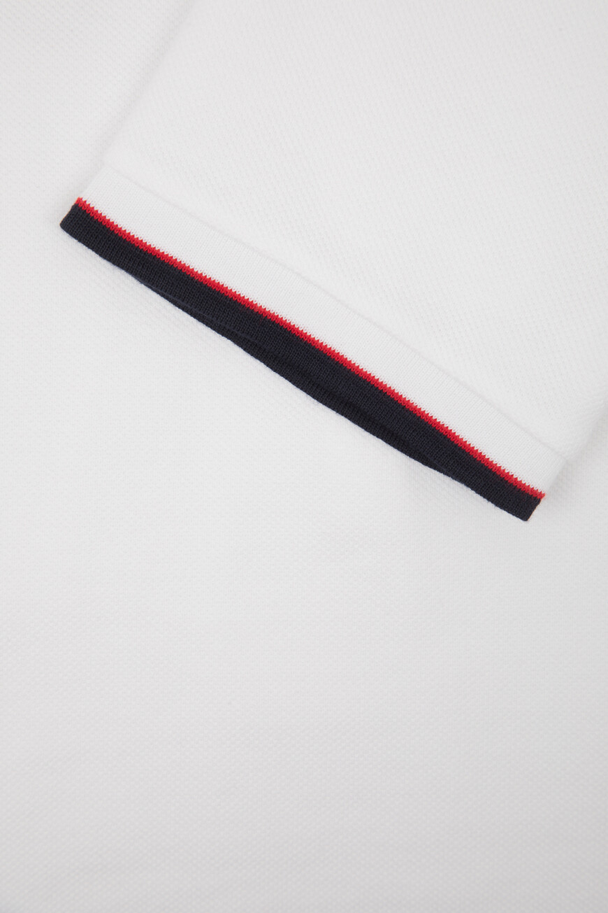 поло  D59446K0914F05000 на официальном сайте