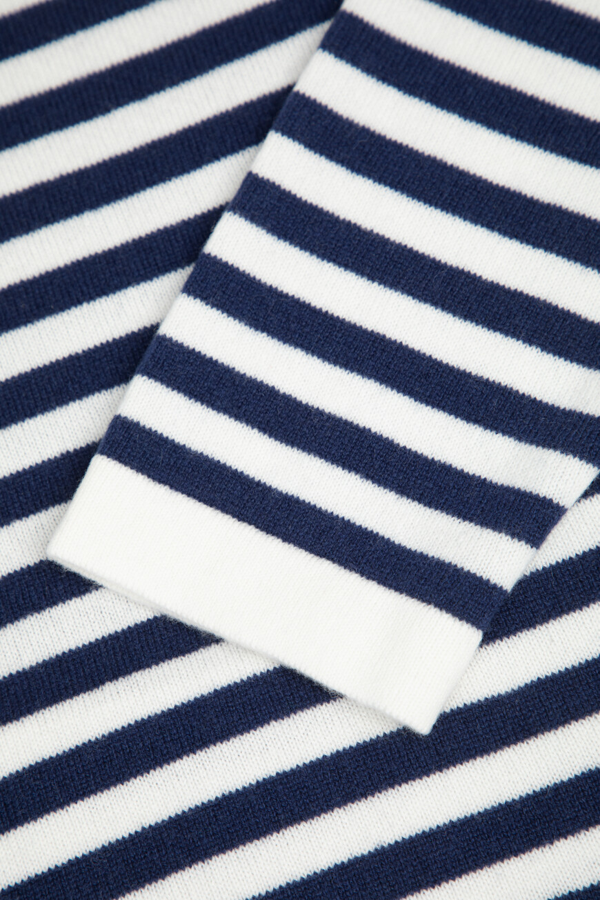 худи  D5970301002 на официальном сайте