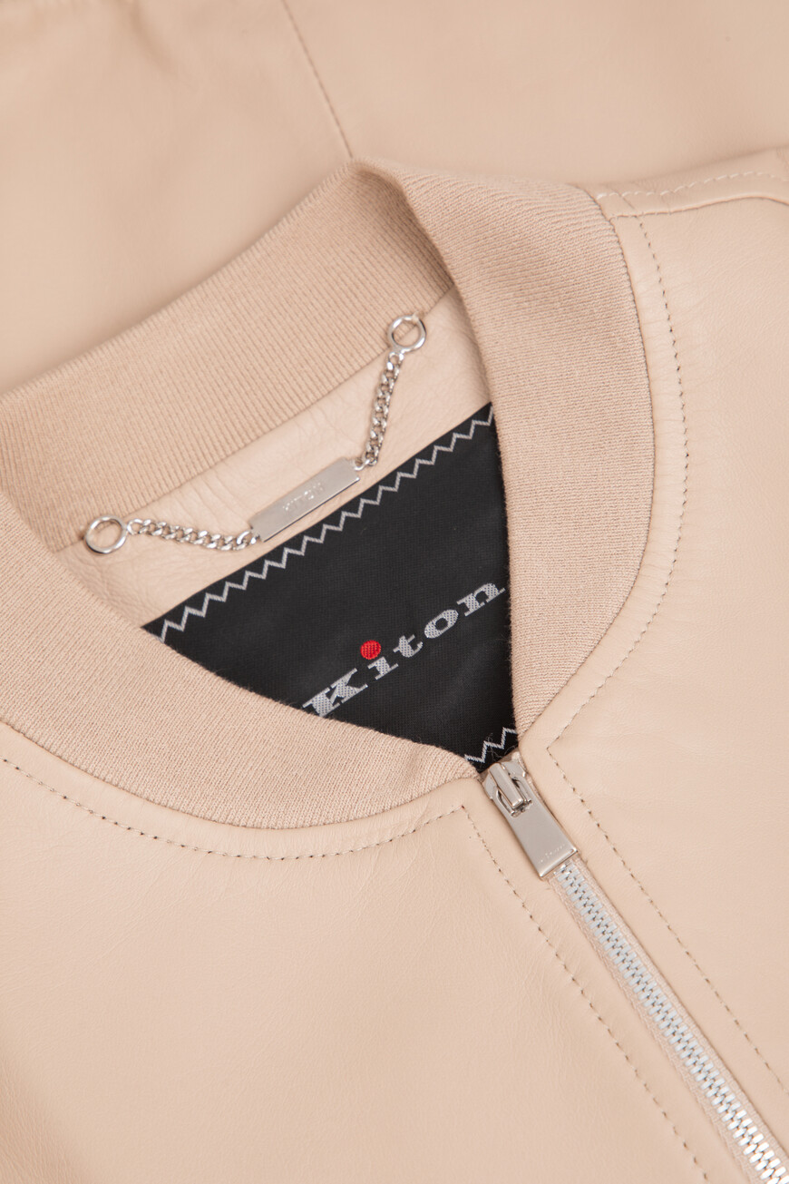 куртка  D59674K0920F02008 на официальном сайте