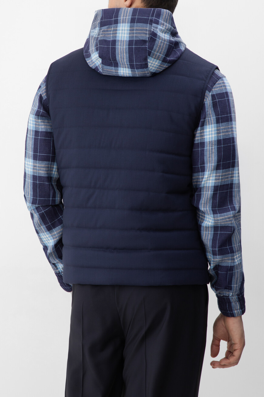 жилет  UW2075V0835F01004 по акции