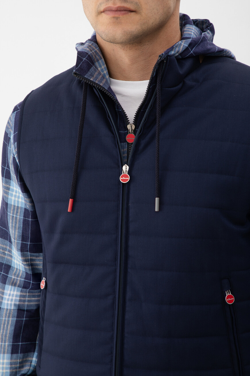 жилет  UW2075V0835F01004 купить с доставкой