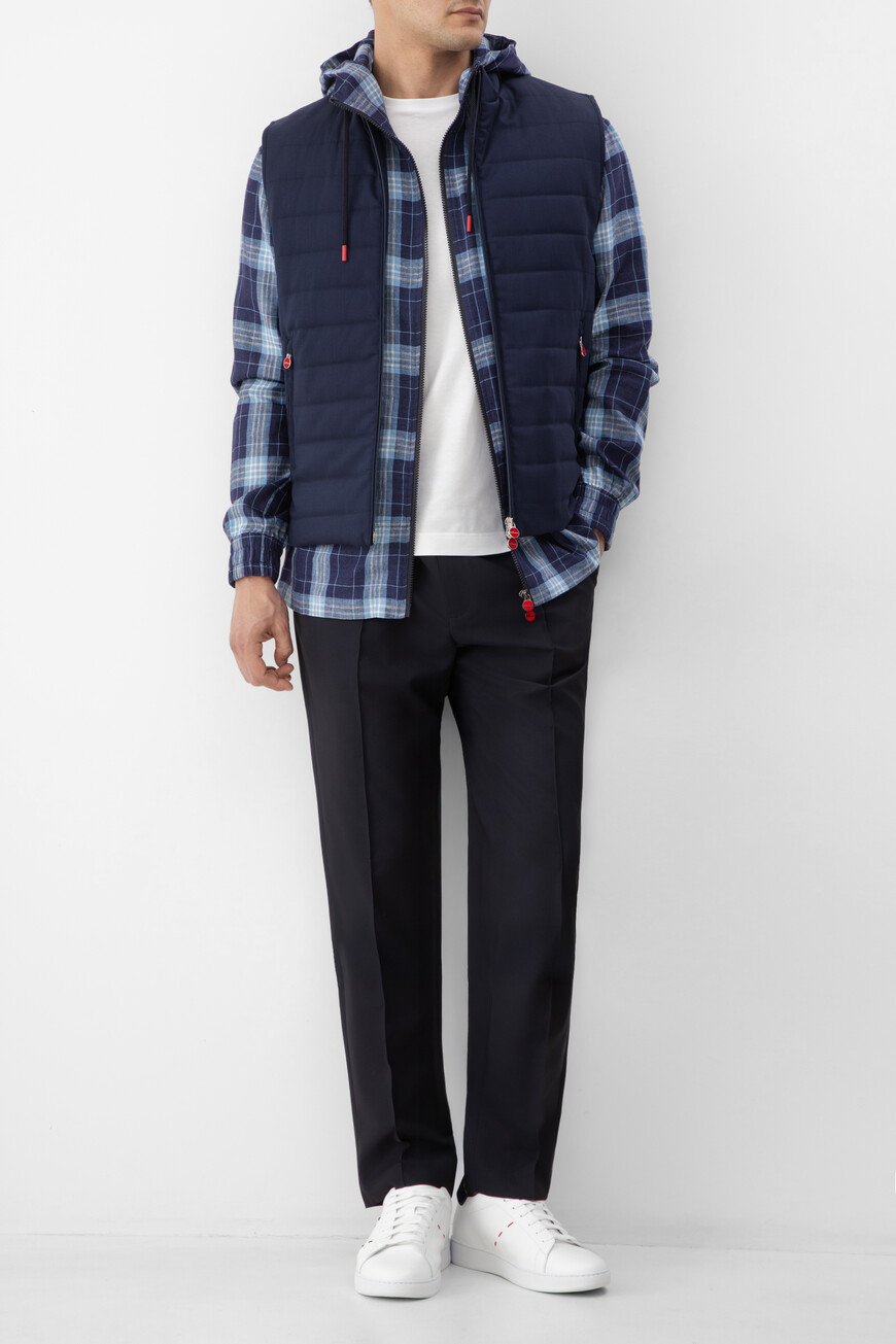 жилет  UW2075V0835F01004 со скидкой