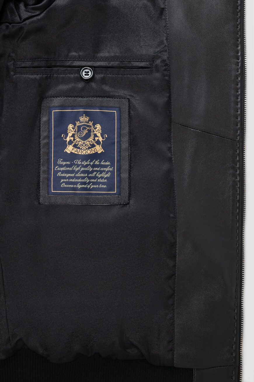 бомбер  для взрослого возраста с изнаночной стороны