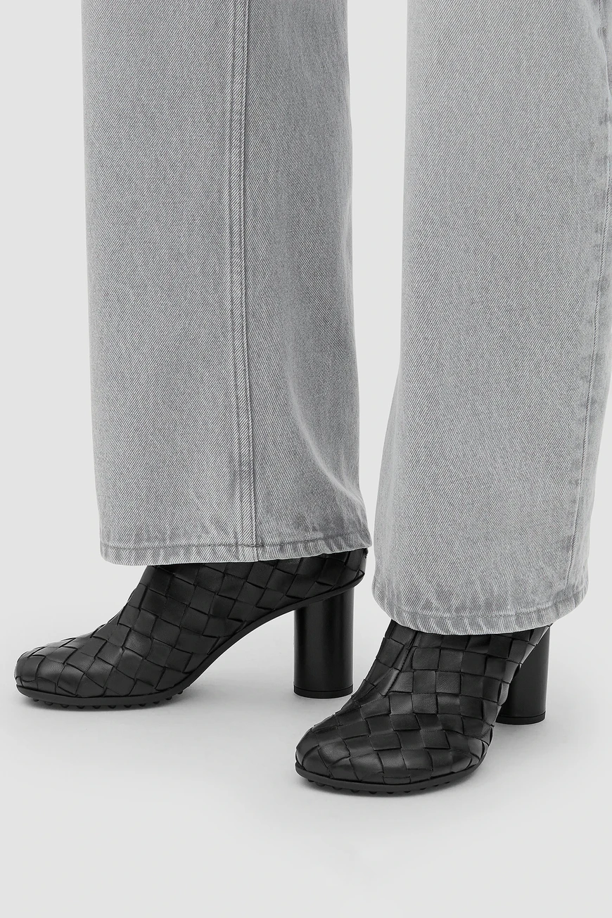 ботильоны  модель atomic 811087 V2ED0 1000 по акции