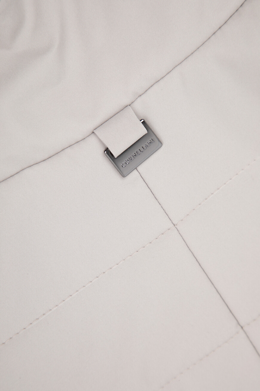 

Жилет Corneliani, Бежевый