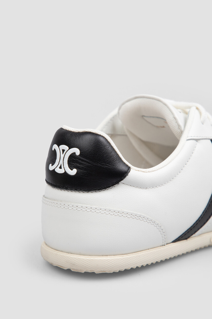 сникеры  модель jogger 359273941C.00AW по распродаже