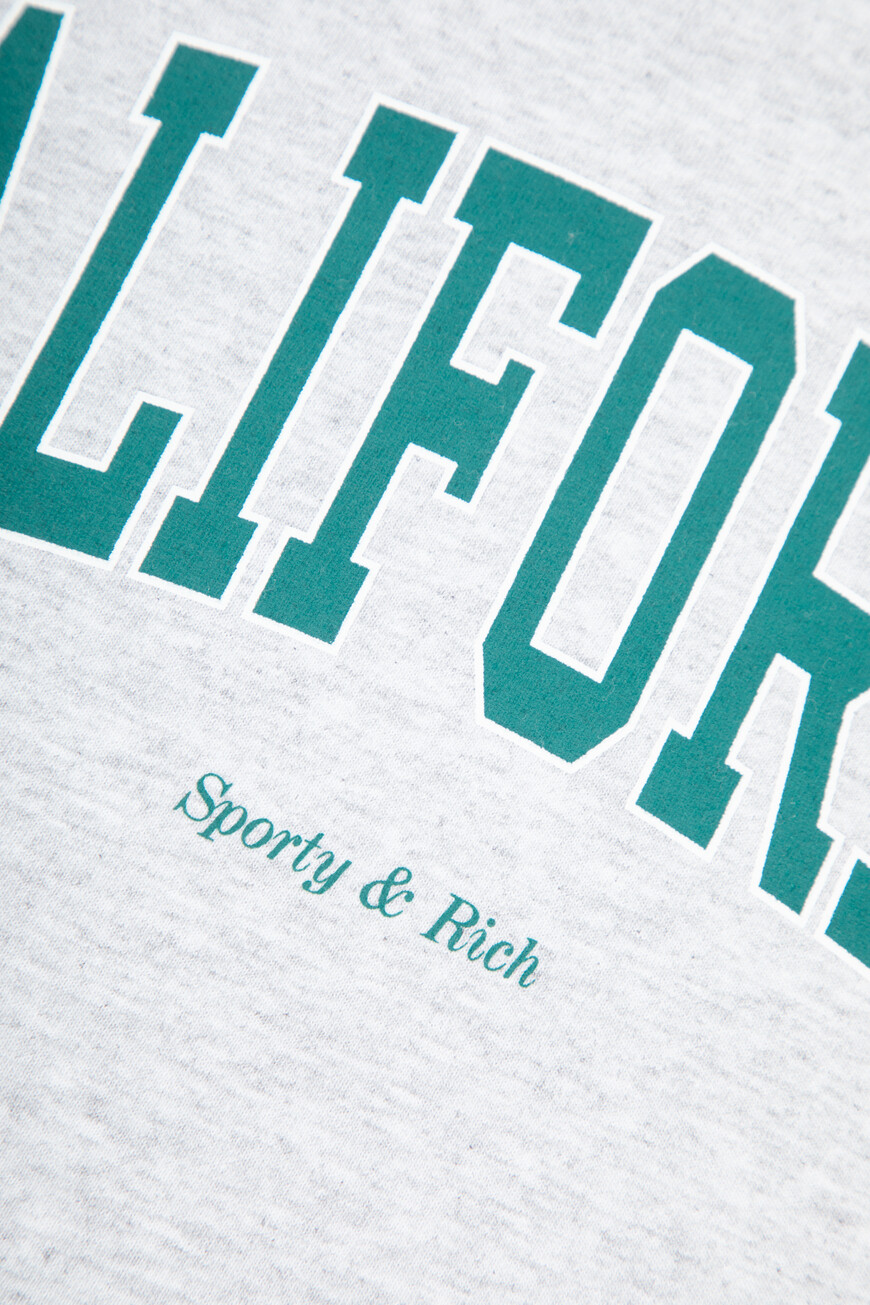 футболка sporty&rich модель california TO043622501GY03 на официальном сайте