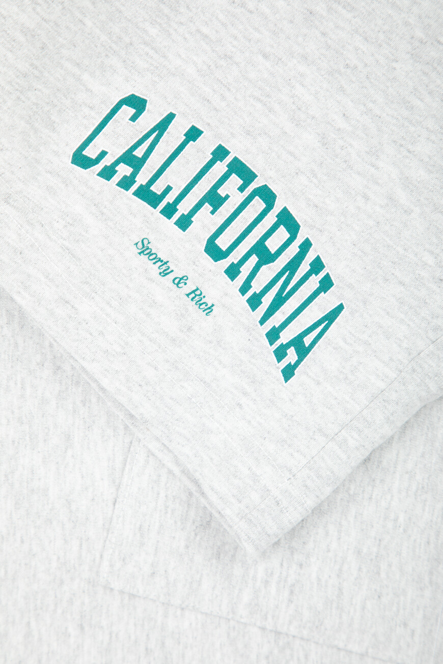 шорты sporty&rich модель california SH039622501GY03 на официальном сайте