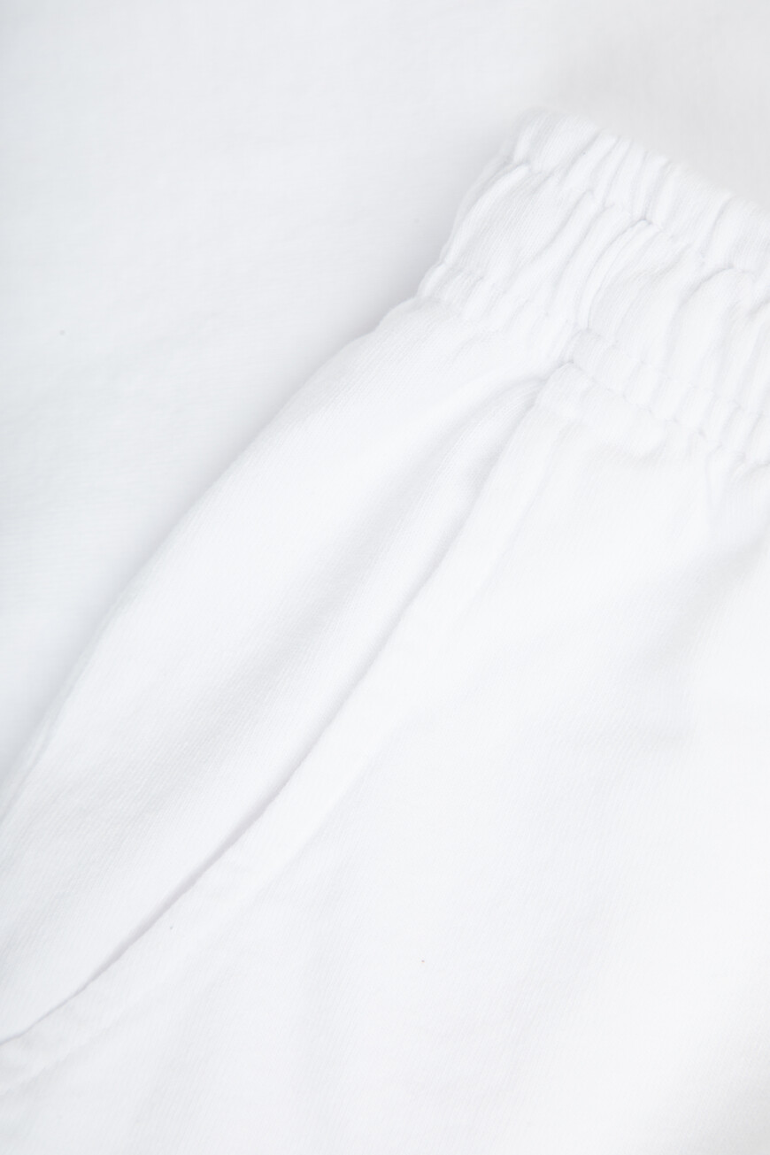 шорты sporty&rich модель ny 94 SH039622034WH57 на официальном сайте