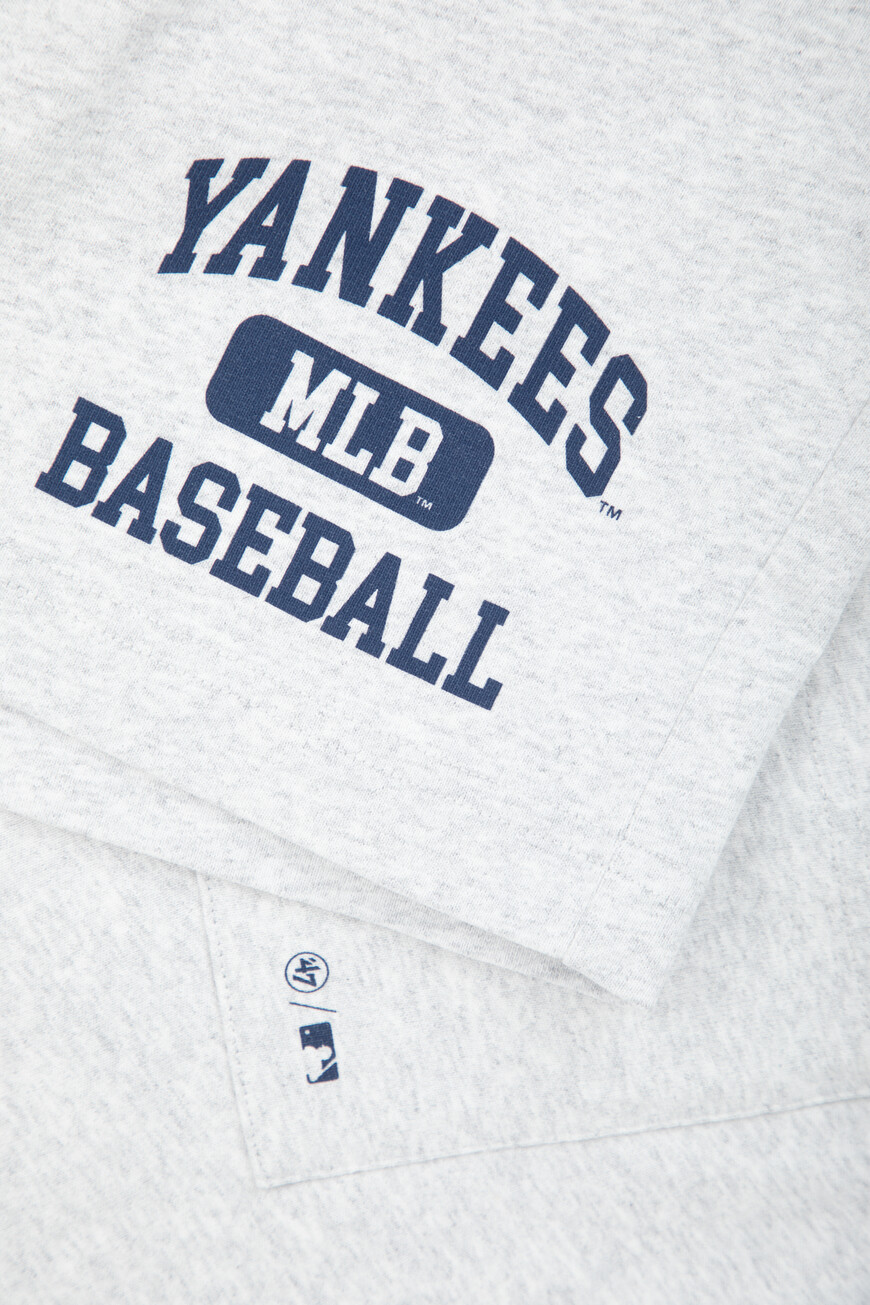 шорты sporty&rich модельyankees ivy SH039623660GY03 оригинал