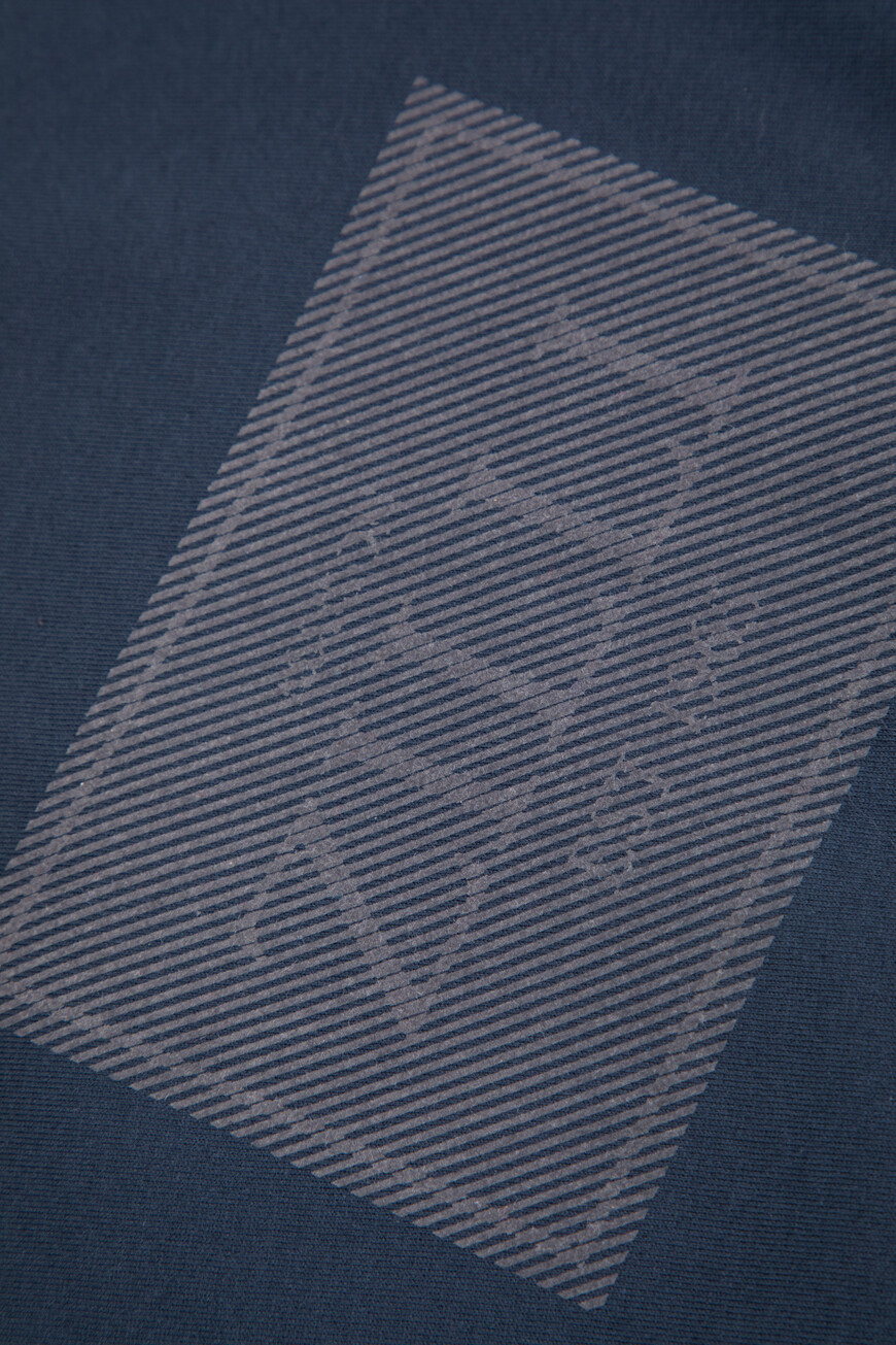 футболка  TSR02YM0100VDPP00 N002 на официальном сайте