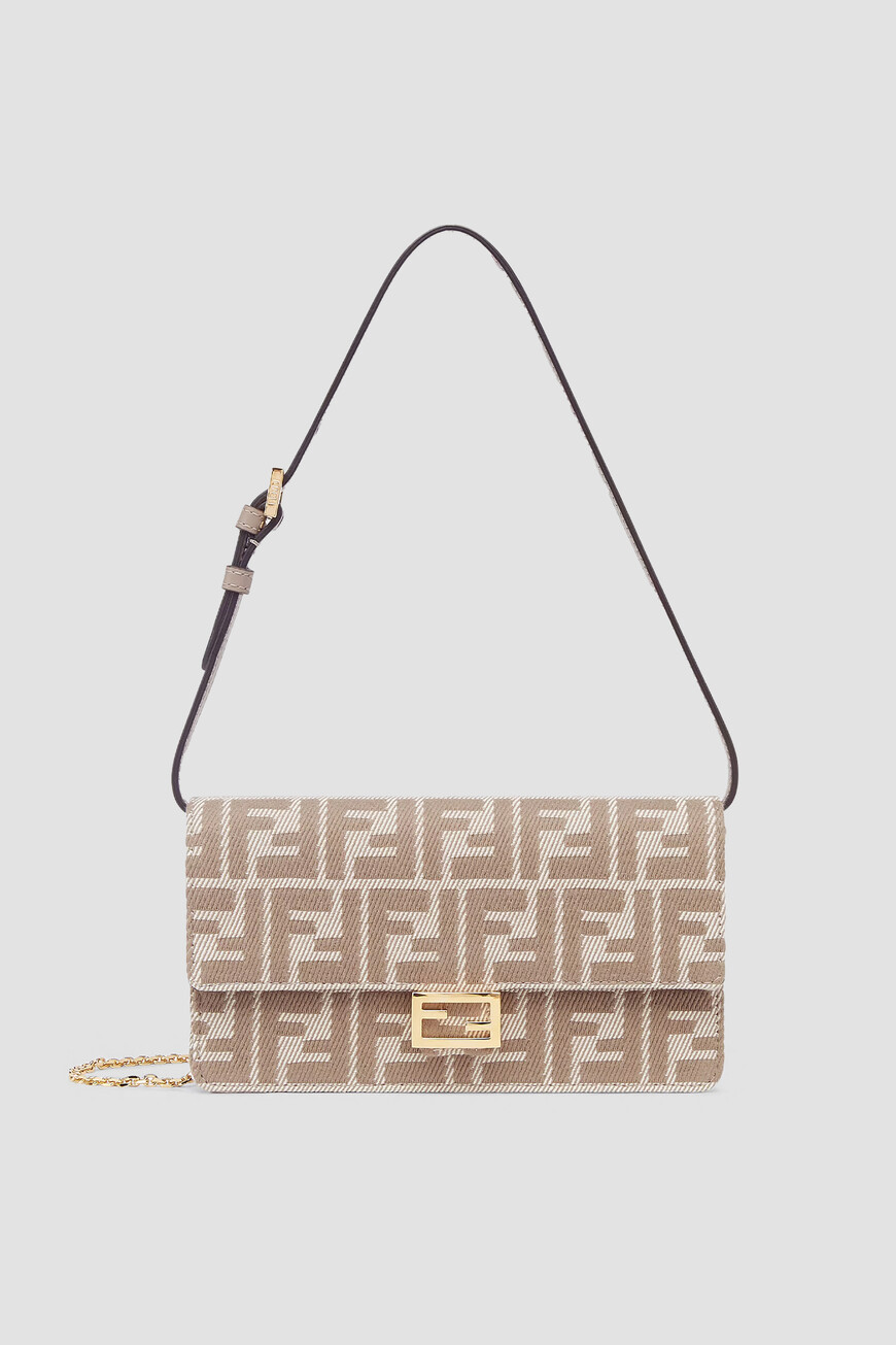 

Сумка Fendi Модель On Chain Baguette, Коричневый