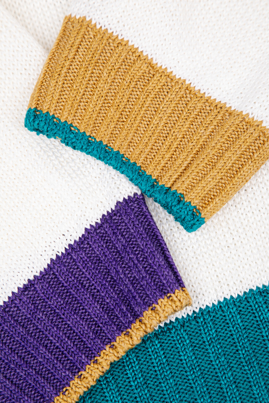 свитер  модель colonnina 58655 Colonnina 3905 на официальном сайте