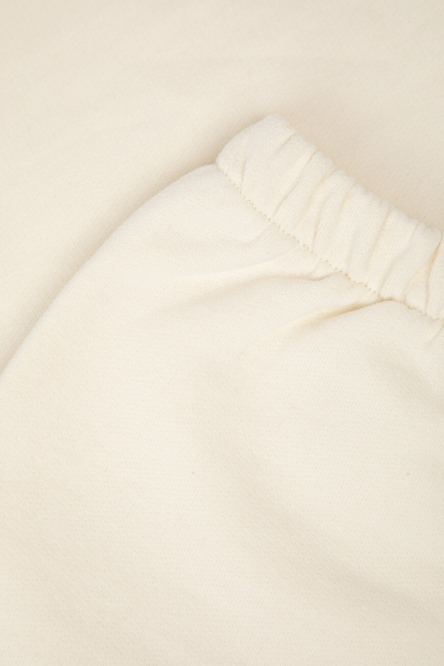 брюки  модель из коллекции essential 8P0687_J079 W385 на официальном сайте