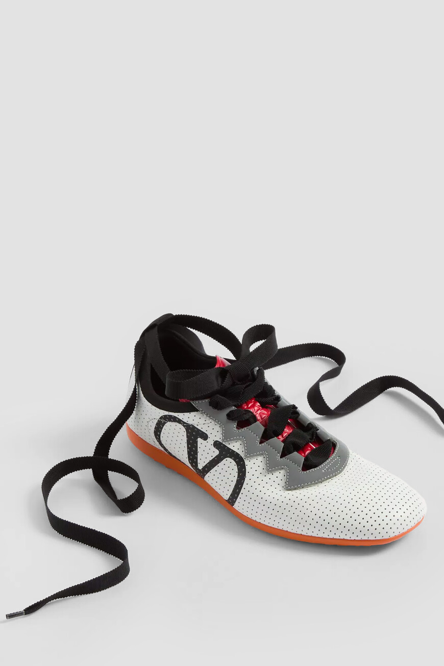 сникеры  модель chromathon 6W2S0LL5XBM 9K0 по распродаже