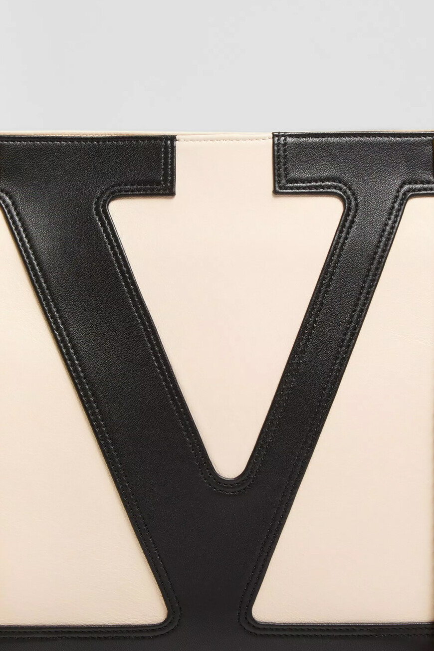 сумка  модель viva superstar 6W2B0R13PTJ R4V на официальном сайте