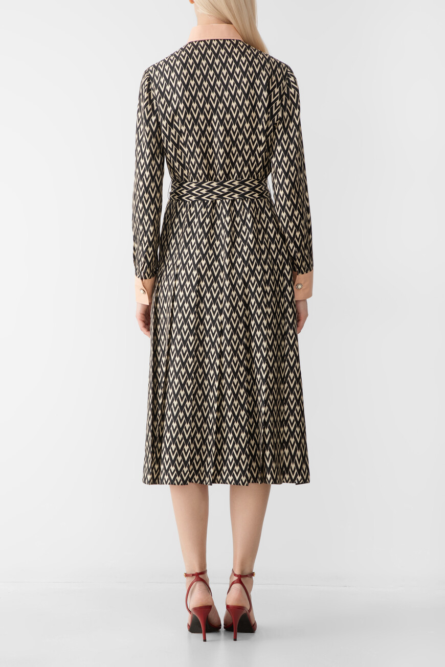 платье  модель toute la v 6B3VAEY590R R6E по акции