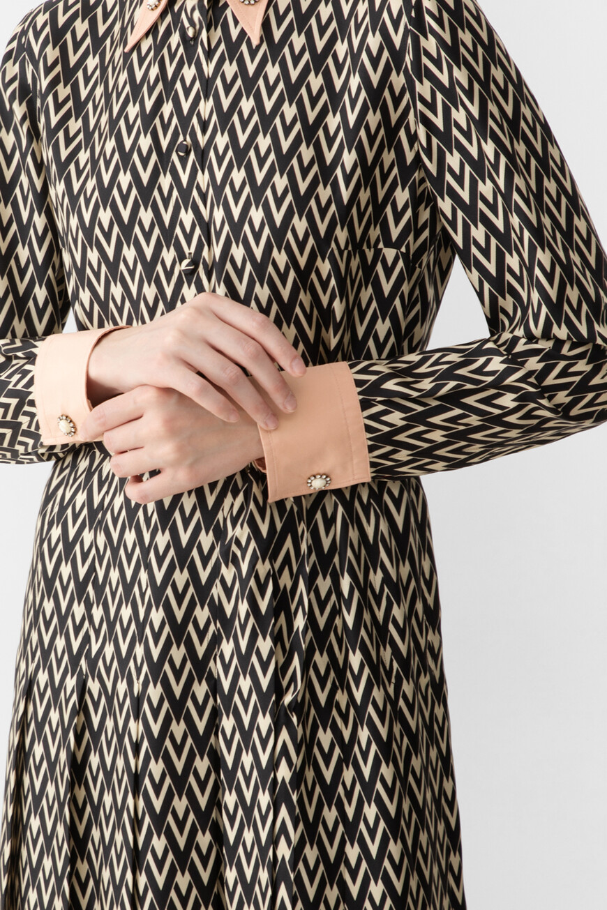 платье  модель toute la v 6B3VAEY590R R6E по низкой цене