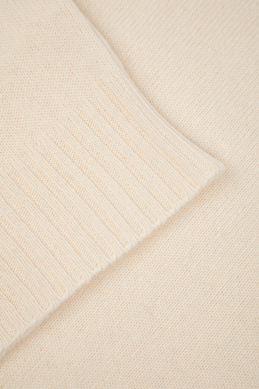 свитер  6V3KC33LAR8 581 на официальном сайте