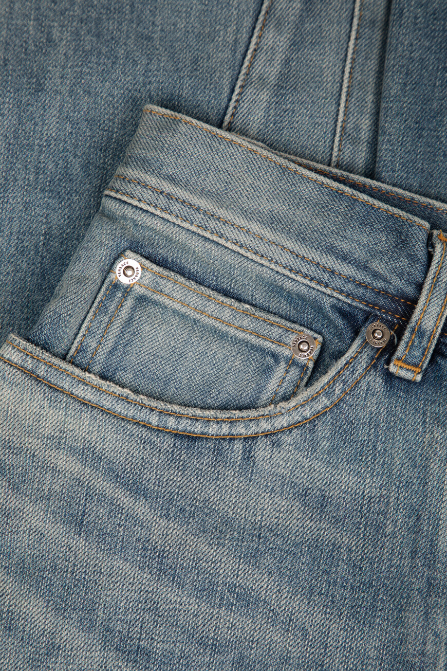 джинсы  1019661_1A14295 1D800 на официальном сайте