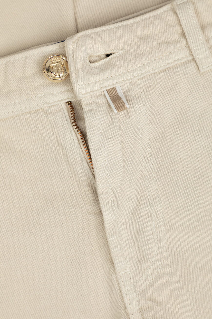 джинсы  IAEC MDT4052 BTE001N 06P по распродаже