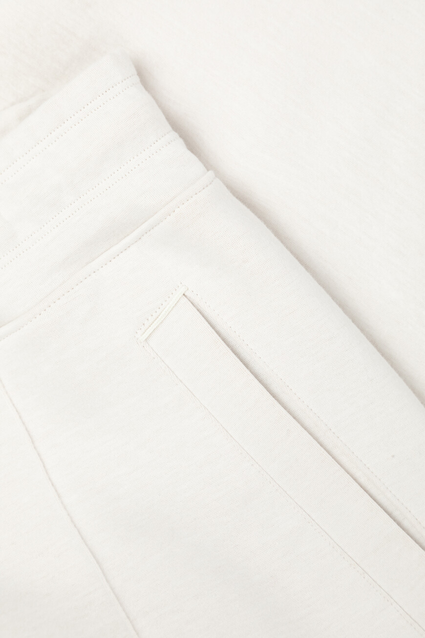 брюки  MP0057 J0300 010 на официальном сайте