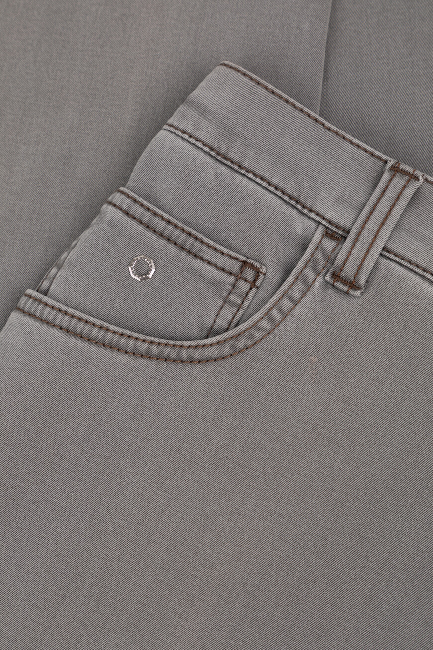 джинсы  MFT53B3050 RT39GR WEP0 на официальном сайте