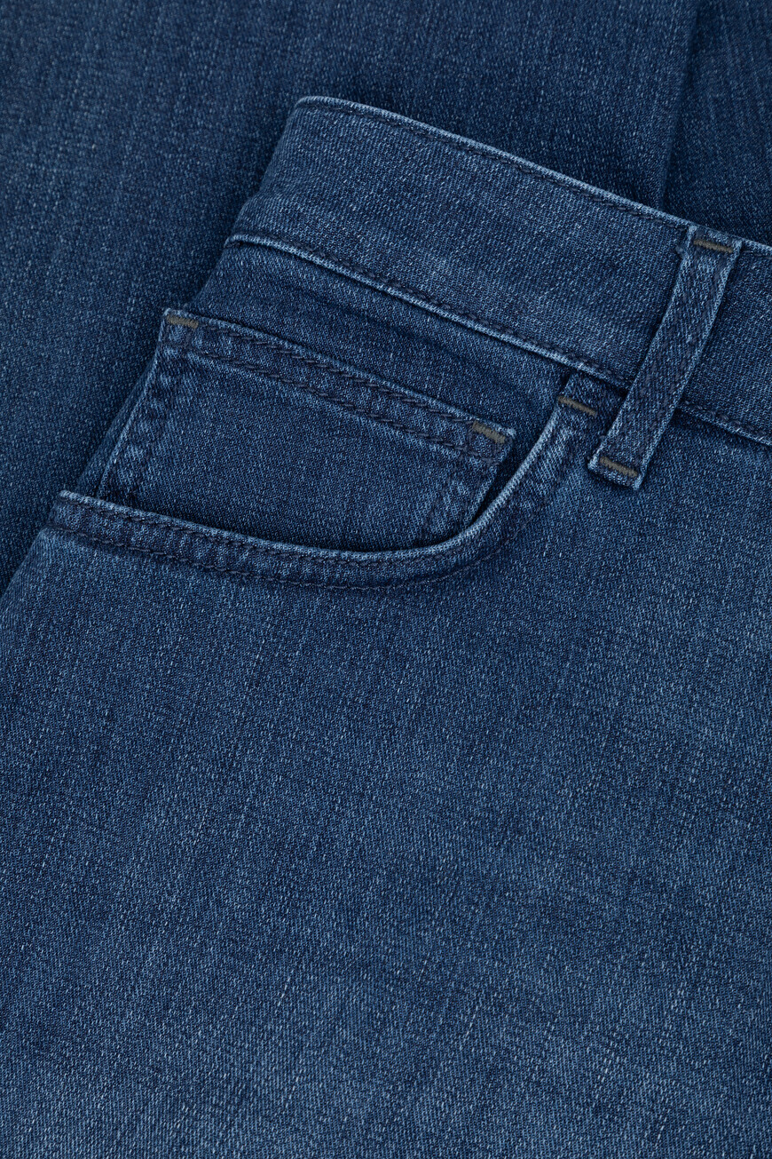 джинсы  MST53B1130 T0190 VLU0 на официальном сайте