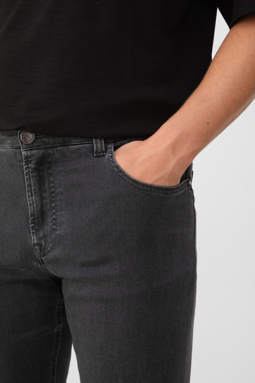 джинсы  MFT53B2080 RT21BK NEU0 купить с доставкой