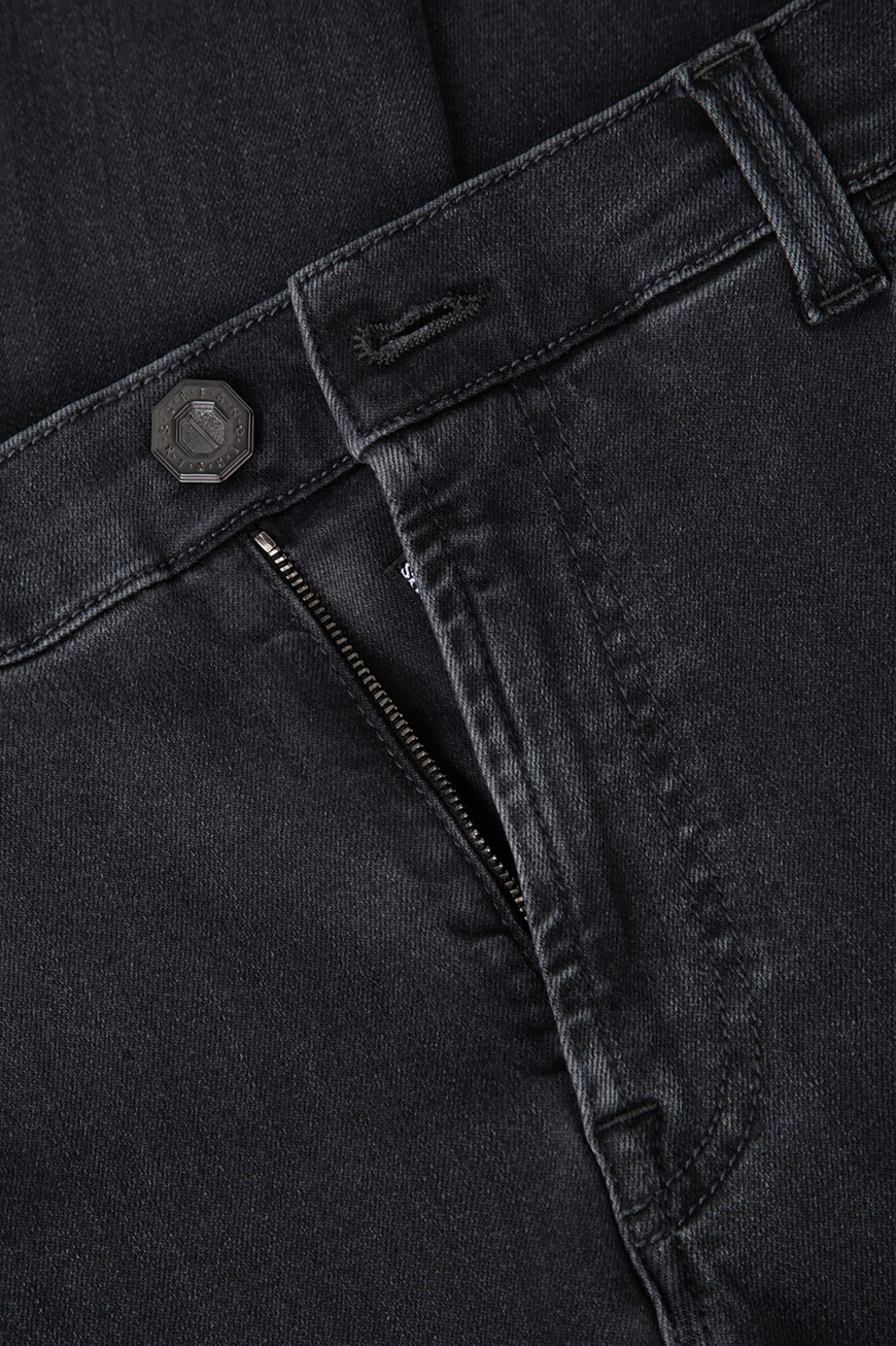 джинсы  MFT53B2080 RT21BK NEU0 по распродаже